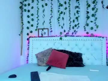 Girls: Stay up-to-date with the latest immersive cam streams gallery and try the most sensual entertainers flaunt their aroused bushes and steaming hot physiques as they lay bare and cum.