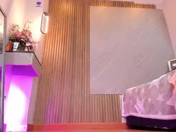 Girls: Stay up-to-date with the latest immersive cam streams gallery and try the most sensual entertainers flaunt their aroused bushes and steaming hot physiques as they lay bare and cum.