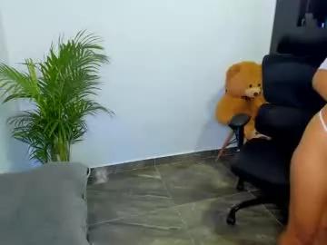 Girls: Stay up-to-date with the latest immersive cam streams gallery and try the most sensual entertainers flaunt their aroused bushes and steaming hot physiques as they lay bare and cum.
