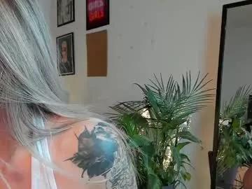Girls: Stay up-to-date with the latest immersive cam streams gallery and try the most sensual entertainers flaunt their aroused bushes and steaming hot physiques as they lay bare and cum.