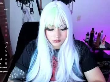Girls: Stay up-to-date with the latest immersive cam streams gallery and try the most sensual entertainers flaunt their aroused bushes and steaming hot physiques as they lay bare and cum.