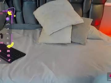 Girls: Stay up-to-date with the latest immersive cam streams gallery and try the most sensual entertainers flaunt their aroused bushes and steaming hot physiques as they lay bare and cum.