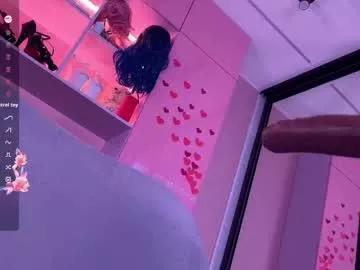 Girls: Stay up-to-date with the latest immersive cam streams gallery and try the most sensual entertainers flaunt their aroused bushes and steaming hot physiques as they lay bare and cum.