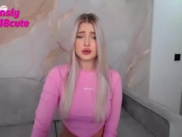 Girls: Stay up-to-date with the latest immersive cam streams gallery and try the most sensual entertainers flaunt their aroused bushes and steaming hot physiques as they lay bare and cum.