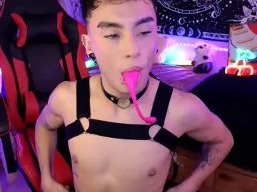 Girls: Stay up-to-date with the latest immersive cam streams gallery and try the most sensual entertainers flaunt their aroused bushes and steaming hot physiques as they lay bare and cum.