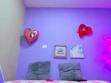 Girls: Stay up-to-date with the latest immersive cam streams gallery and try the most sensual entertainers flaunt their aroused bushes and steaming hot physiques as they lay bare and cum.