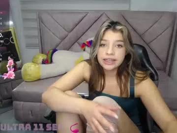 Girls: Stay up-to-date with the latest immersive cam streams gallery and try the most sensual entertainers flaunt their aroused bushes and steaming hot physiques as they lay bare and cum.