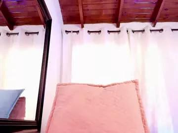 Girls: Stay up-to-date with the latest immersive cam streams gallery and try the most sensual entertainers flaunt their aroused bushes and steaming hot physiques as they lay bare and cum.