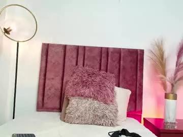 Girls: Stay up-to-date with the latest immersive cam streams gallery and try the most sensual entertainers flaunt their aroused bushes and steaming hot physiques as they lay bare and cum.