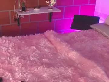 Girls: Stay up-to-date with the latest immersive cam streams gallery and try the most sensual entertainers flaunt their aroused bushes and steaming hot physiques as they lay bare and cum.