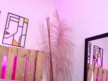 Girls: Stay up-to-date with the latest immersive cam streams gallery and try the most sensual entertainers flaunt their aroused bushes and steaming hot physiques as they lay bare and cum.