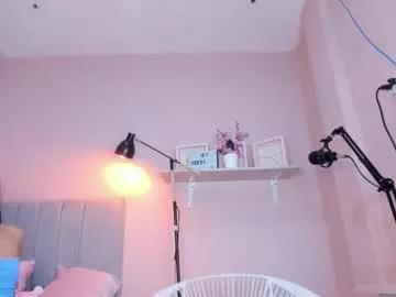 Girls: Stay up-to-date with the latest immersive cam streams gallery and try the most sensual entertainers flaunt their aroused bushes and steaming hot physiques as they lay bare and cum.