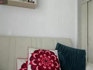 Girls: Stay up-to-date with the latest immersive cam streams gallery and try the most sensual entertainers flaunt their aroused bushes and steaming hot physiques as they lay bare and cum.