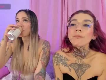 Girls: Stay up-to-date with the latest immersive cam streams gallery and try the most sensual entertainers flaunt their aroused bushes and steaming hot physiques as they lay bare and cum.