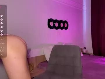 Girls: Stay up-to-date with the latest immersive cam streams gallery and try the most sensual entertainers flaunt their aroused bushes and steaming hot physiques as they lay bare and cum.