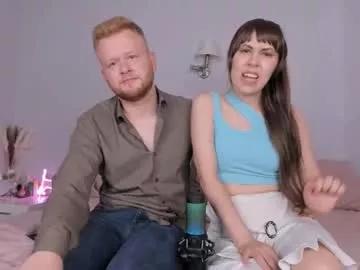Online teen entertainers: Ignite your senses with our talented livestreamers, who make discussing steamy and nasty at the same time.