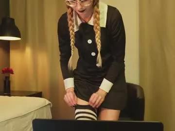 Girls: Stay up-to-date with the latest immersive cam streams gallery and try the most sensual entertainers flaunt their aroused bushes and steaming hot physiques as they lay bare and cum.