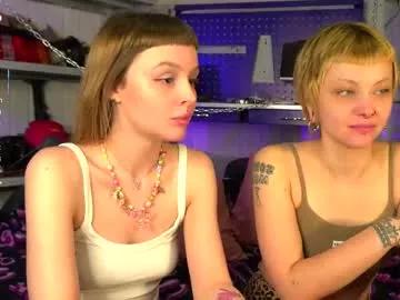 Girls: Stay up-to-date with the latest immersive cam streams gallery and try the most sensual entertainers flaunt their aroused bushes and steaming hot physiques as they lay bare and cum.