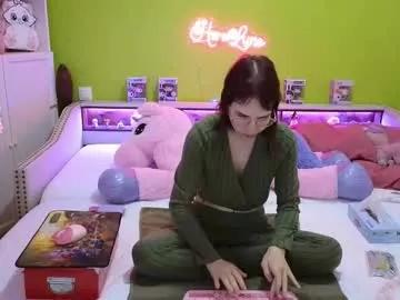 Girls: Stay up-to-date with the latest immersive cam streams gallery and try the most sensual entertainers flaunt their aroused bushes and steaming hot physiques as they lay bare and cum.