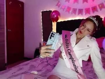 Girls: Stay up-to-date with the latest immersive cam streams gallery and try the most sensual entertainers flaunt their aroused bushes and steaming hot physiques as they lay bare and cum.