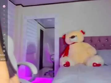 Girls: Stay up-to-date with the latest immersive cam streams gallery and try the most sensual entertainers flaunt their aroused bushes and steaming hot physiques as they lay bare and cum.