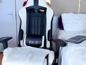 Girls: Stay up-to-date with the latest immersive cam streams gallery and try the most sensual entertainers flaunt their aroused bushes and steaming hot physiques as they lay bare and cum.