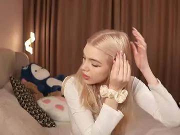 Girls: Stay up-to-date with the latest immersive cam streams gallery and try the most sensual entertainers flaunt their aroused bushes and steaming hot physiques as they lay bare and cum.
