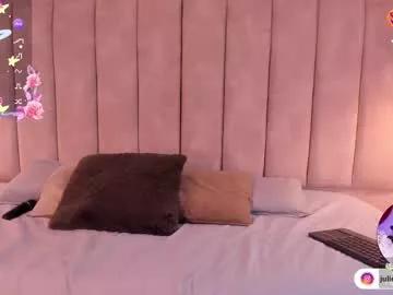 Girls: Stay up-to-date with the latest immersive cam streams gallery and try the most sensual entertainers flaunt their aroused bushes and steaming hot physiques as they lay bare and cum.