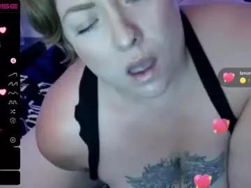 Girls: Stay up-to-date with the latest immersive cam streams gallery and try the most sensual entertainers flaunt their aroused bushes and steaming hot physiques as they lay bare and cum.