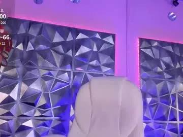 Girls: Stay up-to-date with the latest immersive cam streams gallery and try the most sensual entertainers flaunt their aroused bushes and steaming hot physiques as they lay bare and cum.