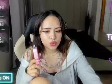 Girls: Stay up-to-date with the latest immersive cam streams gallery and try the most sensual entertainers flaunt their aroused bushes and steaming hot physiques as they lay bare and cum.