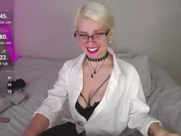 Girls: Stay up-to-date with the latest immersive cam streams gallery and try the most sensual entertainers flaunt their aroused bushes and steaming hot physiques as they lay bare and cum.