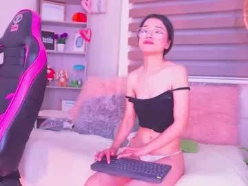 Girls: Stay up-to-date with the latest immersive cam streams gallery and try the most sensual entertainers flaunt their aroused bushes and steaming hot physiques as they lay bare and cum.