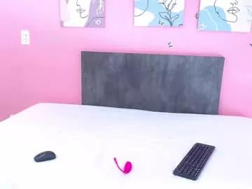 Girls: Stay up-to-date with the latest immersive cam streams gallery and try the most sensual entertainers flaunt their aroused bushes and steaming hot physiques as they lay bare and cum.