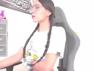 Girls: Stay up-to-date with the latest immersive cam streams gallery and try the most sensual entertainers flaunt their aroused bushes and steaming hot physiques as they lay bare and cum.