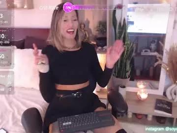 Girls: Stay up-to-date with the latest immersive cam streams gallery and try the most sensual entertainers flaunt their aroused bushes and steaming hot physiques as they lay bare and cum.