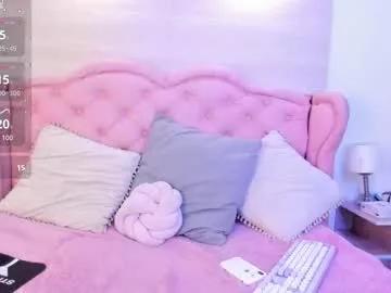 Girls: Stay up-to-date with the latest immersive cam streams gallery and try the most sensual entertainers flaunt their aroused bushes and steaming hot physiques as they lay bare and cum.