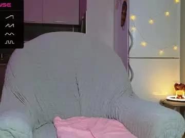 Get ready for a mind-blowing experience with our feet page. We've got the most amazing feet free live sex cam broadcasters and the craziest live displays for you to enjoy.