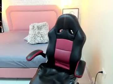 Girls: Stay up-to-date with the latest immersive cam streams gallery and try the most sensual entertainers flaunt their aroused bushes and steaming hot physiques as they lay bare and cum.