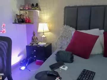 Girls: Stay up-to-date with the latest immersive cam streams gallery and try the most sensual entertainers flaunt their aroused bushes and steaming hot physiques as they lay bare and cum.