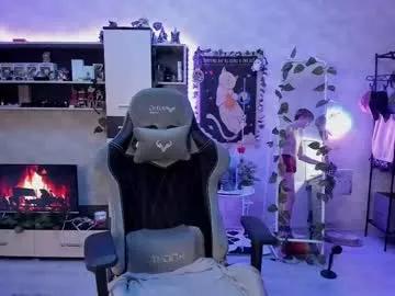 Girls: Stay up-to-date with the latest immersive cam streams gallery and try the most sensual entertainers flaunt their aroused bushes and steaming hot physiques as they lay bare and cum.