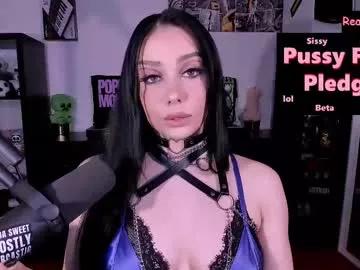 Girls: Stay up-to-date with the latest immersive cam streams gallery and try the most sensual entertainers flaunt their aroused bushes and steaming hot physiques as they lay bare and cum.