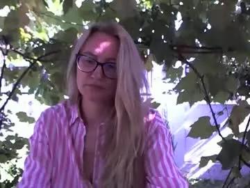 melly_rosey from Chaturbate is Freechat