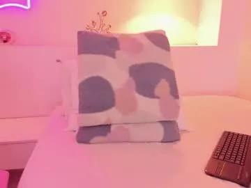 Girls: Stay up-to-date with the latest immersive cam streams gallery and try the most sensual entertainers flaunt their aroused bushes and steaming hot physiques as they lay bare and cum.