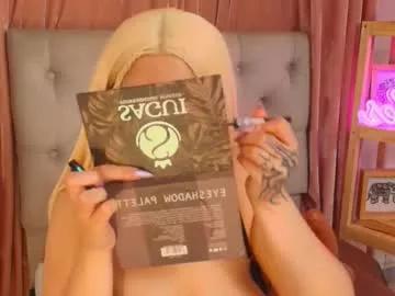 Girls: Stay up-to-date with the latest immersive cam streams gallery and try the most sensual entertainers flaunt their aroused bushes and steaming hot physiques as they lay bare and cum.