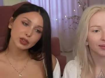 Girls: Stay up-to-date with the latest immersive cam streams gallery and try the most sensual entertainers flaunt their aroused bushes and steaming hot physiques as they lay bare and cum.