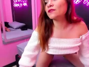 Girls: Stay up-to-date with the latest immersive cam streams gallery and try the most sensual entertainers flaunt their aroused bushes and steaming hot physiques as they lay bare and cum.