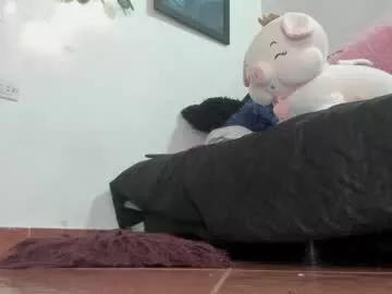 Girls: Stay up-to-date with the latest immersive cam streams gallery and try the most sensual entertainers flaunt their aroused bushes and steaming hot physiques as they lay bare and cum.