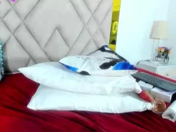 Girls: Stay up-to-date with the latest immersive cam streams gallery and try the most sensual entertainers flaunt their aroused bushes and steaming hot physiques as they lay bare and cum.