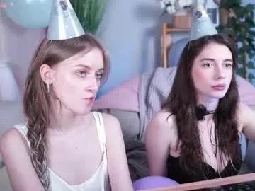 oliviamcclean from Chaturbate is Freechat